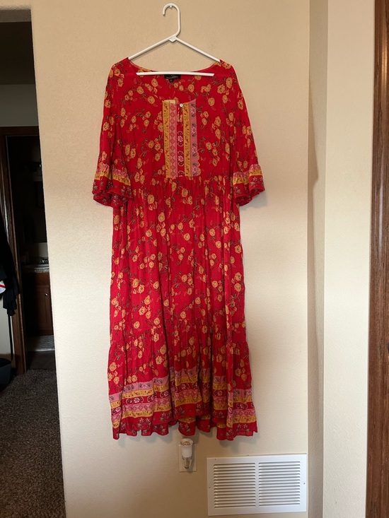 NWT Suzanne Betro Boho Floral Tiered Maxi Dress 100% Rayon Spring Summer Flowy - Picture 2 of 12